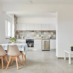 Ivana Apartman